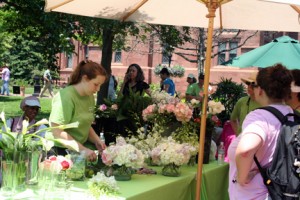 Rebecca Henry (left) demonstrates the art of floral arrangements at Garden Fest 2008. (Photo courtesy of Shelley Gaskins)