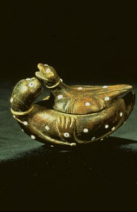A Yu’pik snuff box is among the 200 objects on display in the "Yuungnaqpiallerput" exhibition. 