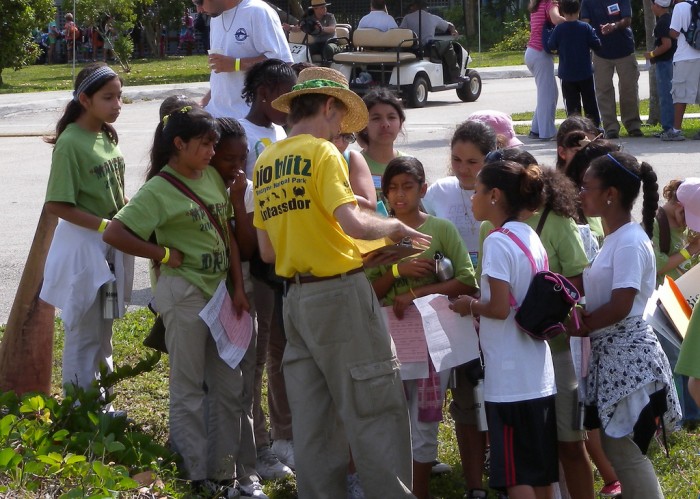 Biscayne National Park BioBlitz, 2010 (Photo courtesy of  EOL Learning and Education Group)