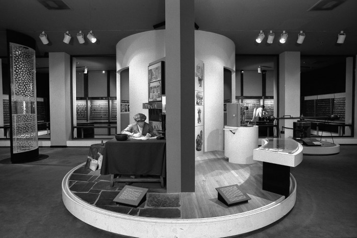 The Numismatics exhibition at the National Museum of American History in 1973. (Photo by Alfred Harrell)