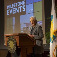 Johnnetta Cole, director of the African Art Museum, praises Secretary Clough for his leadership on several important initiatives for the Smithsonian, including the groundbreaking for the National Museum of African Art and Culture. (Photo by Michael Barnes)