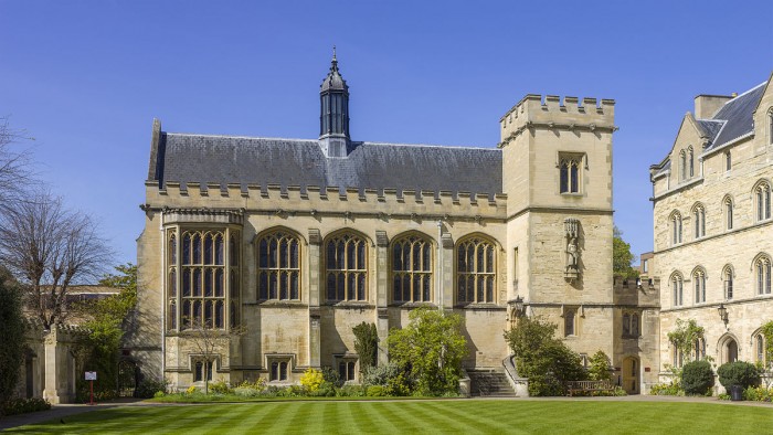 Pembroke College (Oxford University) founded in 1624. ("UK-2014-Oxford-Pembroke College 04" by Godot13 - Own work. Licensed under CC BY-SA 3.0 via Wikimedia Commons)