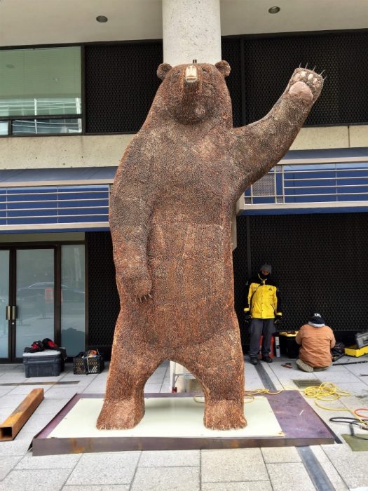 Large sculpture of a bear