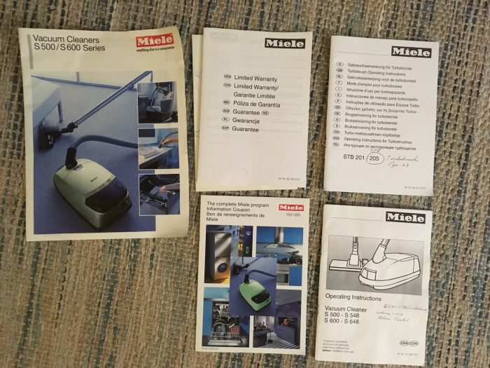 vacuum booklets