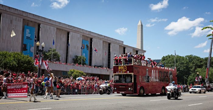 Crowds in front of American history Museum