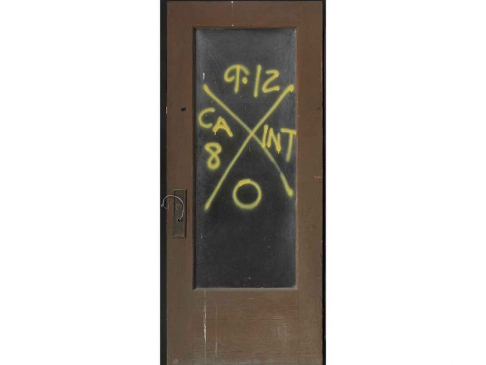 Door with spray paing markings