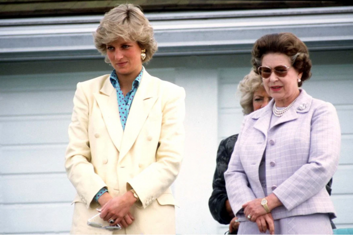 The Queen and Princess Diana standing together at official event