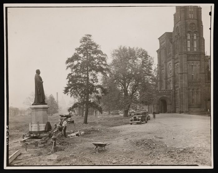 Daguerrotype of Henry Statue at North entrance of SIB