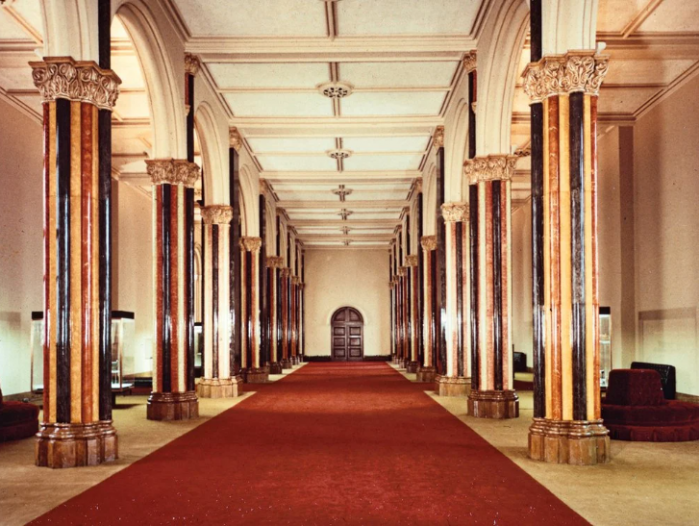 1969 photo of the Castle's Great Hall with red carpet