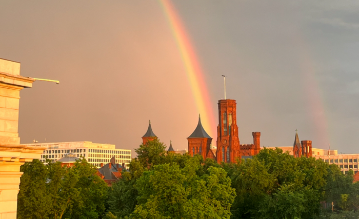 Screenlock contest photo of rainbow over Smithsonian castle